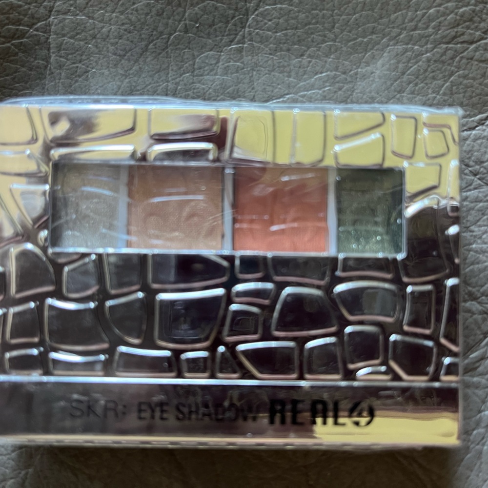 Mini eyeshadow palette 3/$10